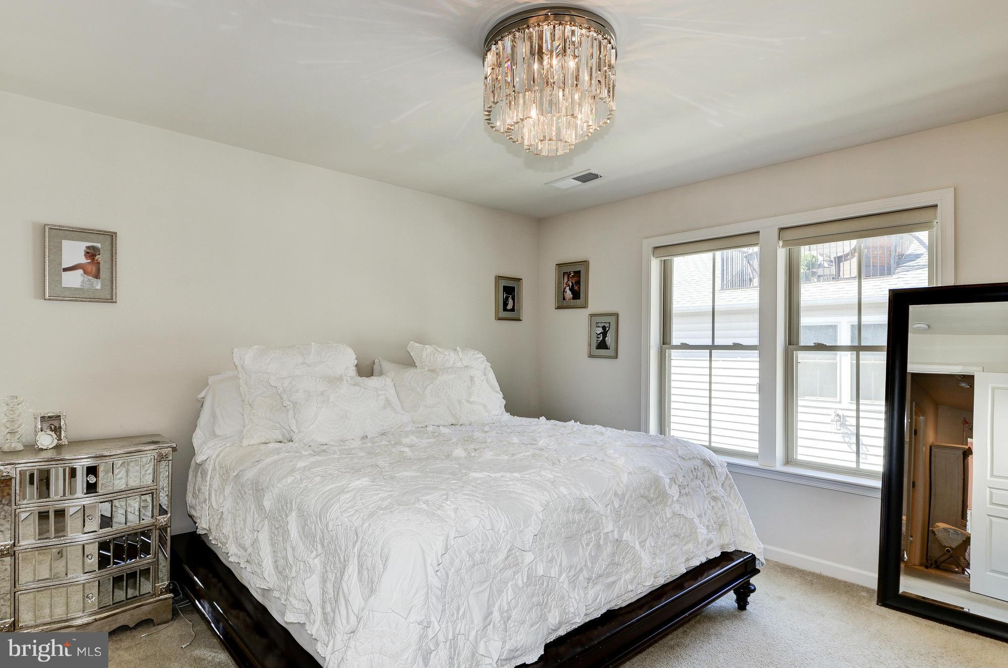 3445 Kemper Road Arlington, VA 22206 - Photo 5 of 13 Bedroom (Master)