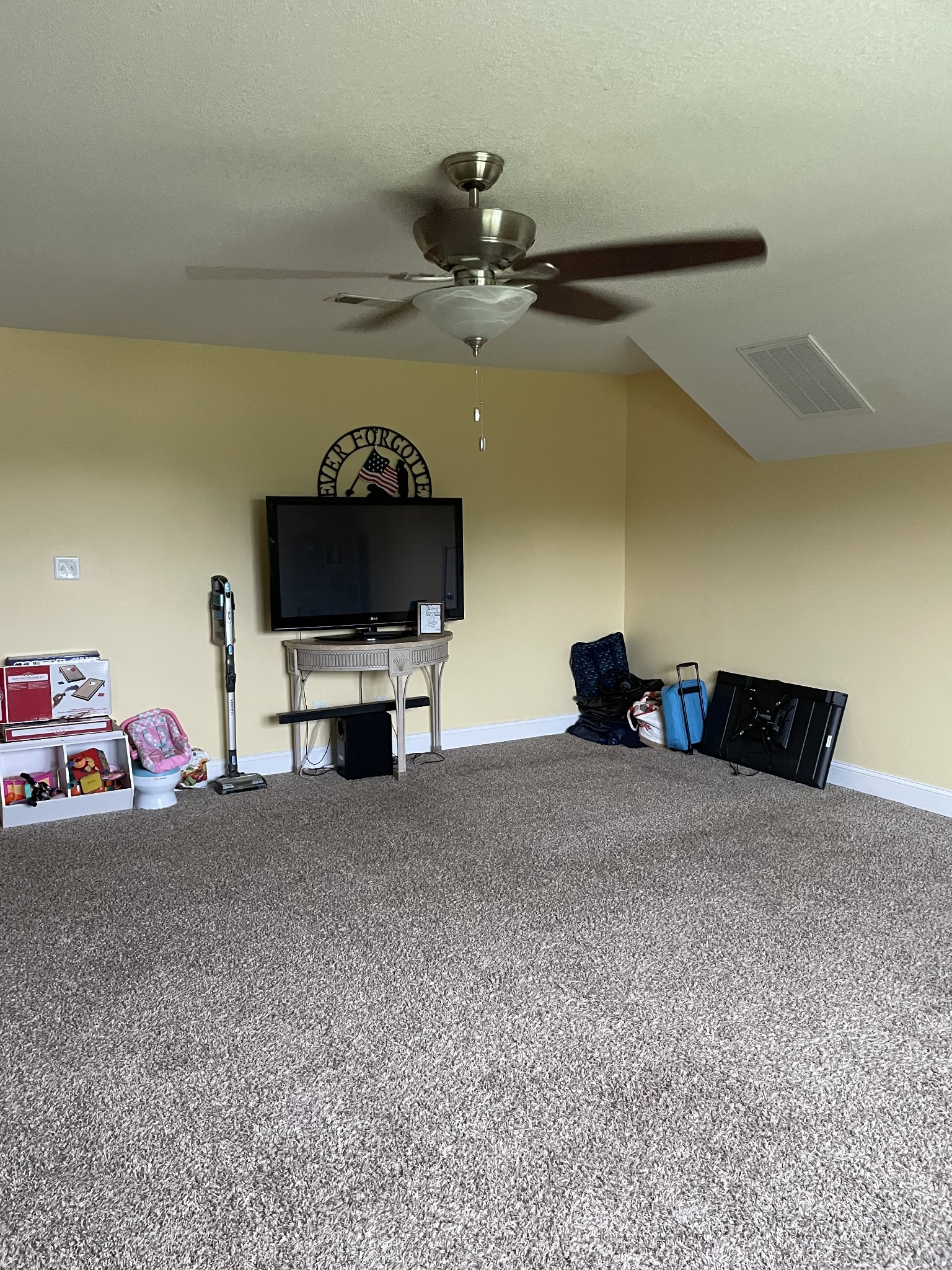 85 Good Hope Cemetery Road Oak Grove, KY 42262 - Photo 28 of 46 a living room with furniture and a chandelier