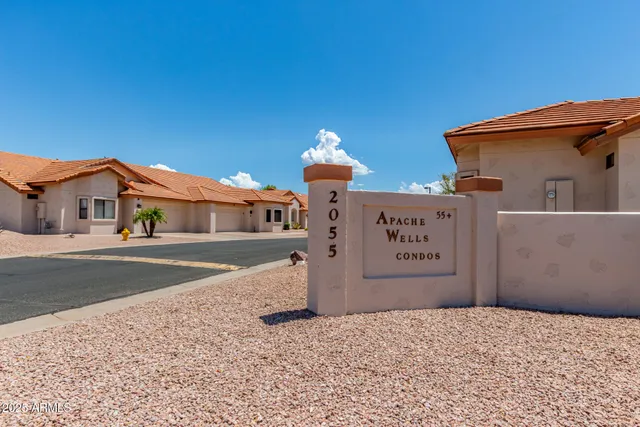 $364,000 | 2055 North 56th Street, Unit 27, Mesa, AZ 85215