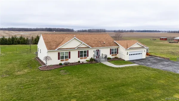 $425,000 | 7900 Gorton Road, Pembroke, NY 14036