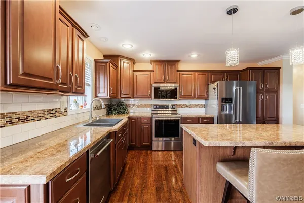 $425,000 | 7900 Gorton Road, Pembroke, NY 14036