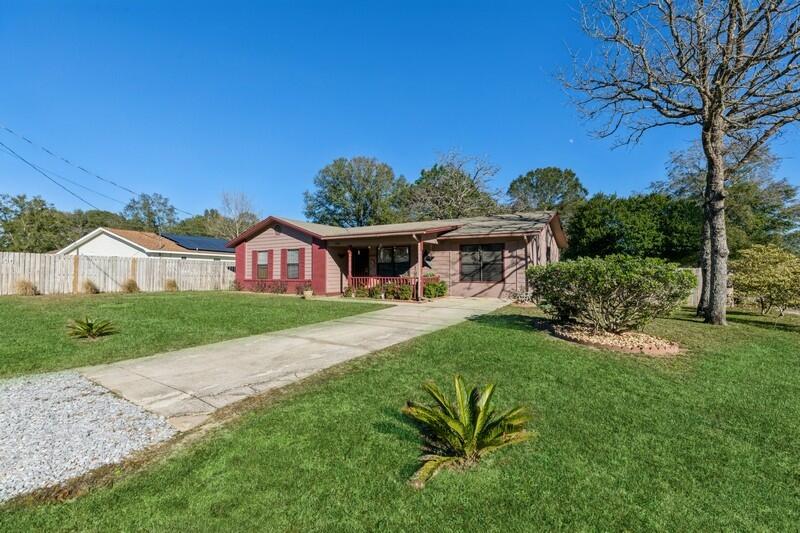 1202 Valley Road Crestview, FL 32539 - Photo 2 of 35 Gallery Image 2