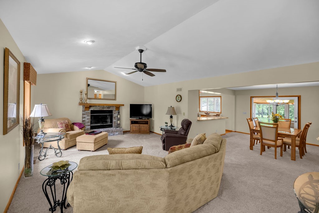 6401 Reas Bridge Road Argenta, IL 62501 - Photo 5 of 36