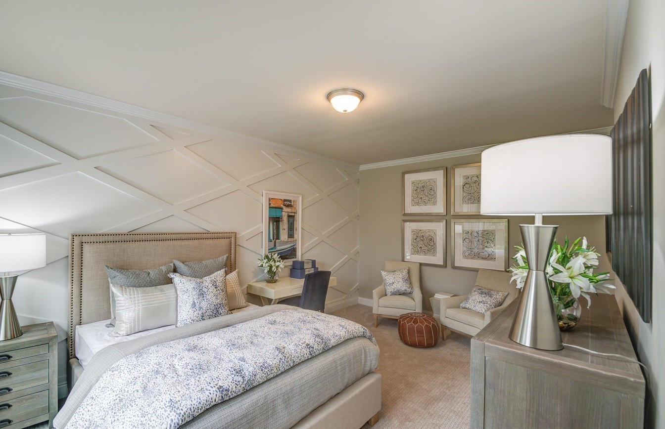 1231 Pebble Run Road Hendersonville, TN 37075 - Photo 17 of 53 a bedroom with a balcony a bed and a couch