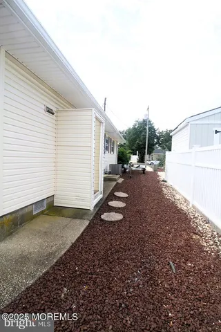 a view of a backyard space