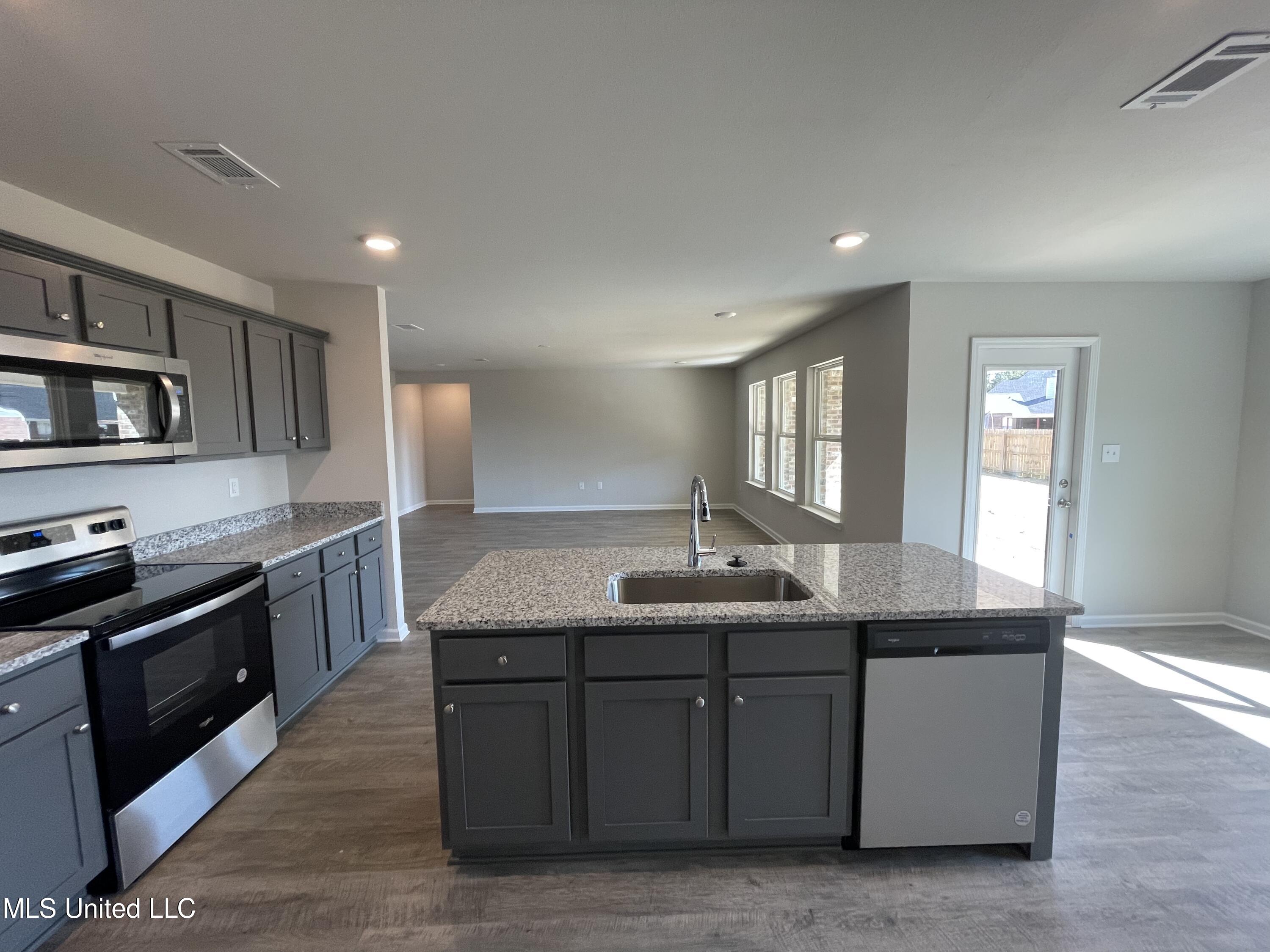 8277 Curry Road Biloxi, MS 39532 - Photo 3 of 14 798831F1-E437-4BD8-B5A4-E098A21B0DD8