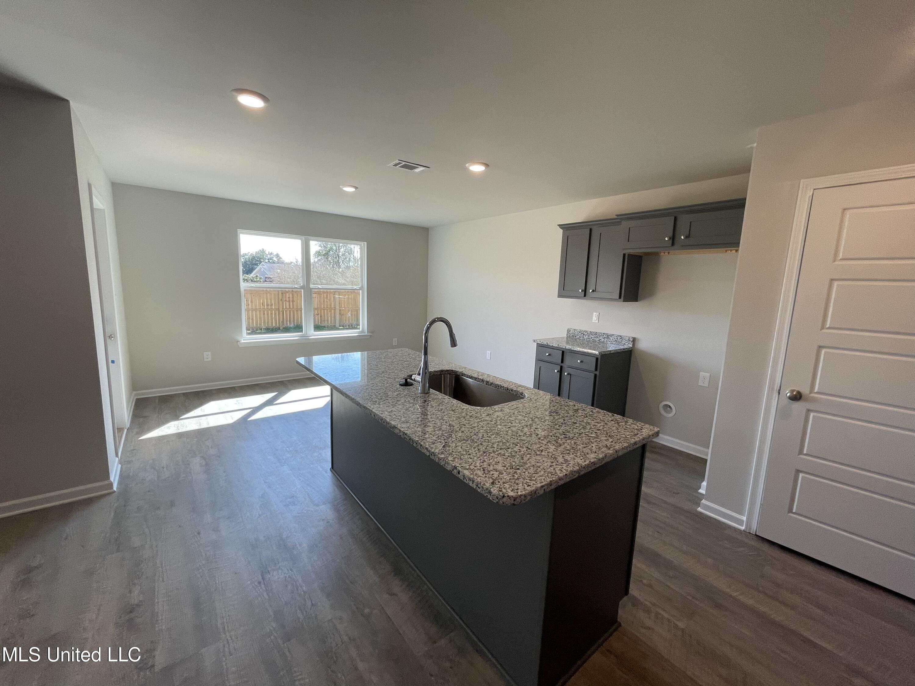 8277 Curry Road Biloxi, MS 39532 - Photo 4 of 14 47C3C7AC-1D23-4F63-9563-ECA63D647FD5
