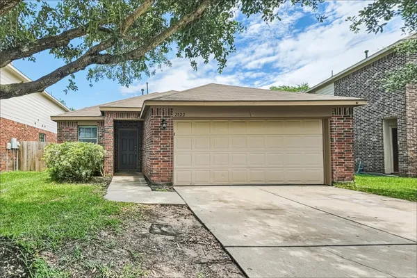$1,955 | 2822 Wisner Circle, Houston, TX 77014
