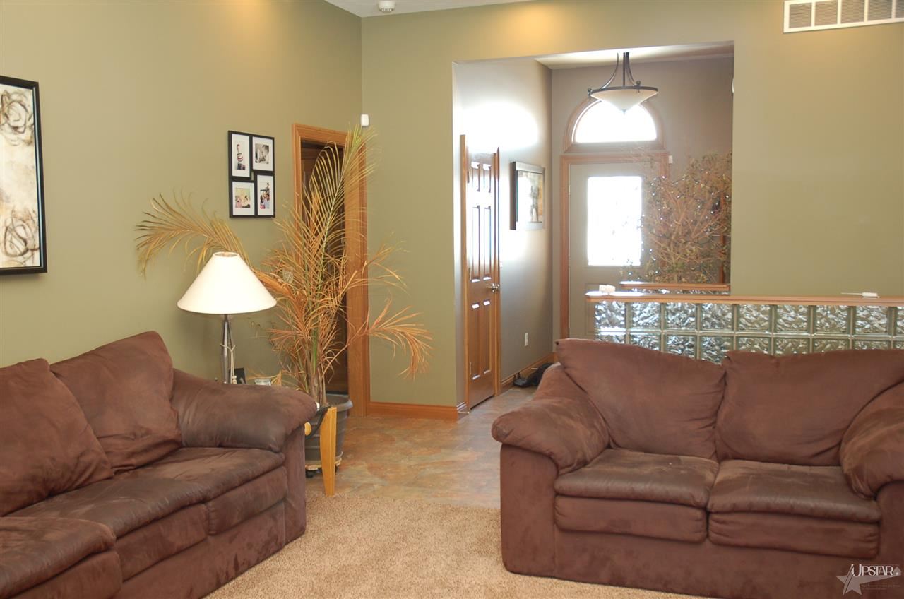 8202 Bull Rapids Road Woodburn, IN 46797 - Photo 5 of 24