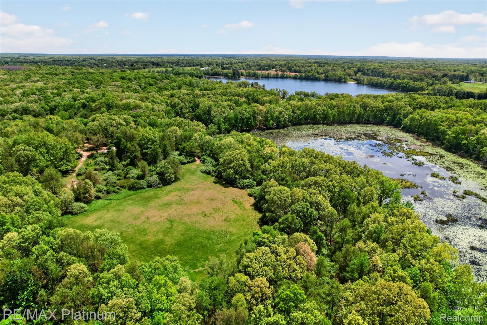 5060 Yax Pointe Drive Howell, MI 48843 - Photo 57 of 61 DJI_0310.jpg
