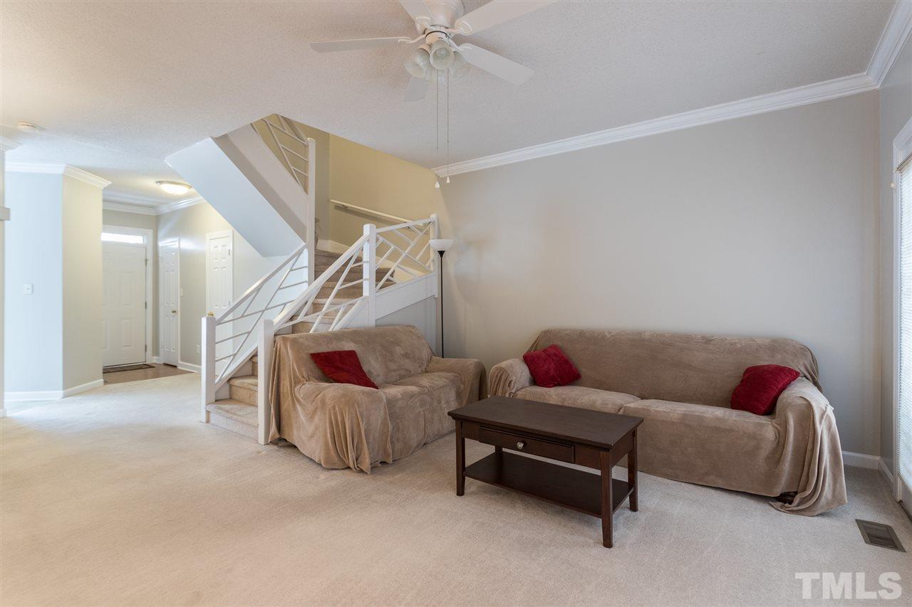 6123 Highcastle Court Raleigh, NC 27613 - Photo 9 of 29