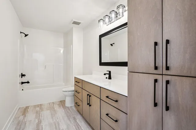 $765,000 | 18866 Silo Court, Shafer, MN 55074