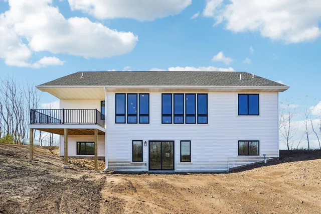 $765,000 | 18866 Silo Court, Shafer, MN 55074