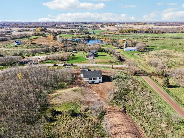 $765,000 | 18866 Silo Court, Shafer, MN 55074