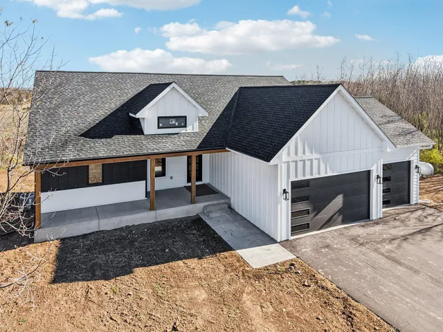 $765,000 | 18866 Silo Court, Shafer, MN 55074