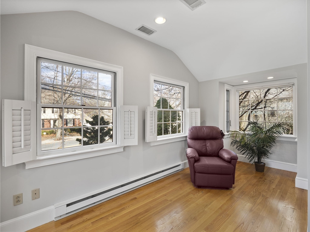 368 West Roxbury Parkway Boston, MA 02132 - Photo 18 of 42 Gallery Image 18