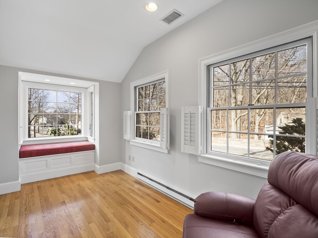 368 West Roxbury Parkway Boston, MA 02132 - Photo 19 of 42 Gallery Image 19