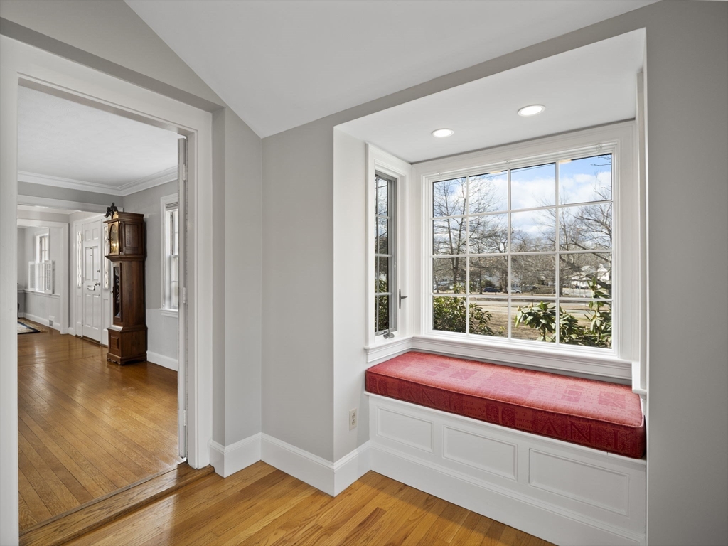 368 West Roxbury Parkway Boston, MA 02132 - Photo 20 of 42 Gallery Image 20