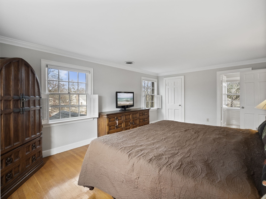 368 West Roxbury Parkway Boston, MA 02132 - Photo 29 of 42 Gallery Image 29