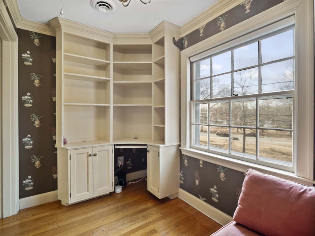 368 West Roxbury Parkway Boston, MA 02132 - Photo 36 of 42 Gallery Image 36