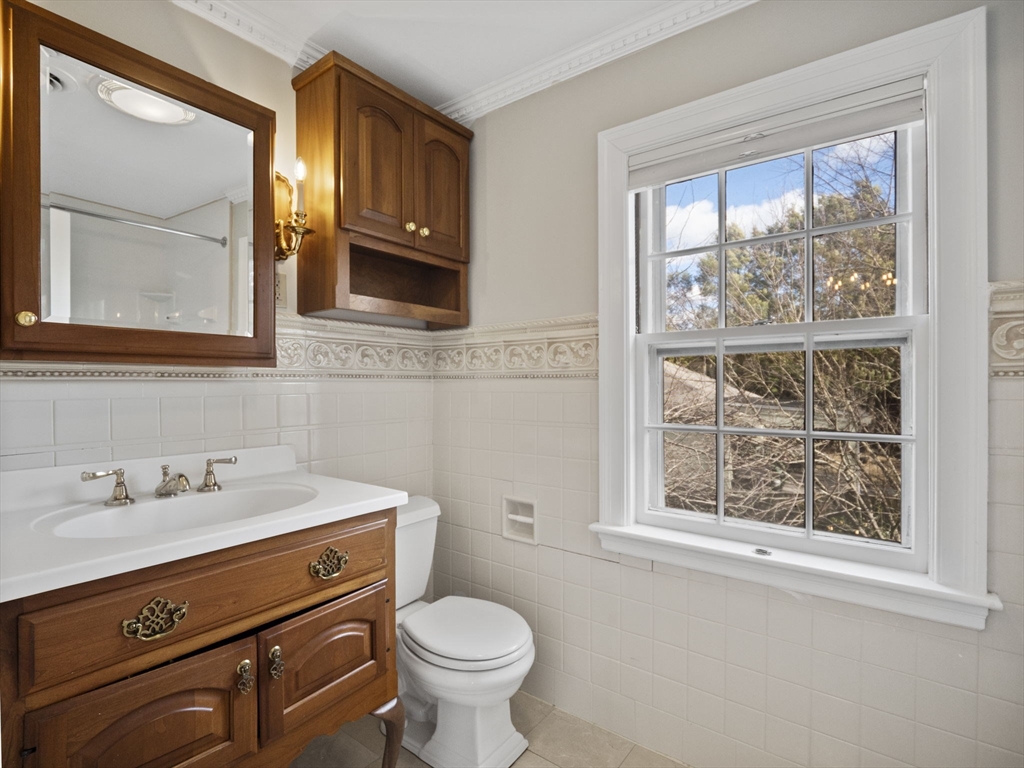 368 West Roxbury Parkway Boston, MA 02132 - Photo 37 of 42 Gallery Image 37