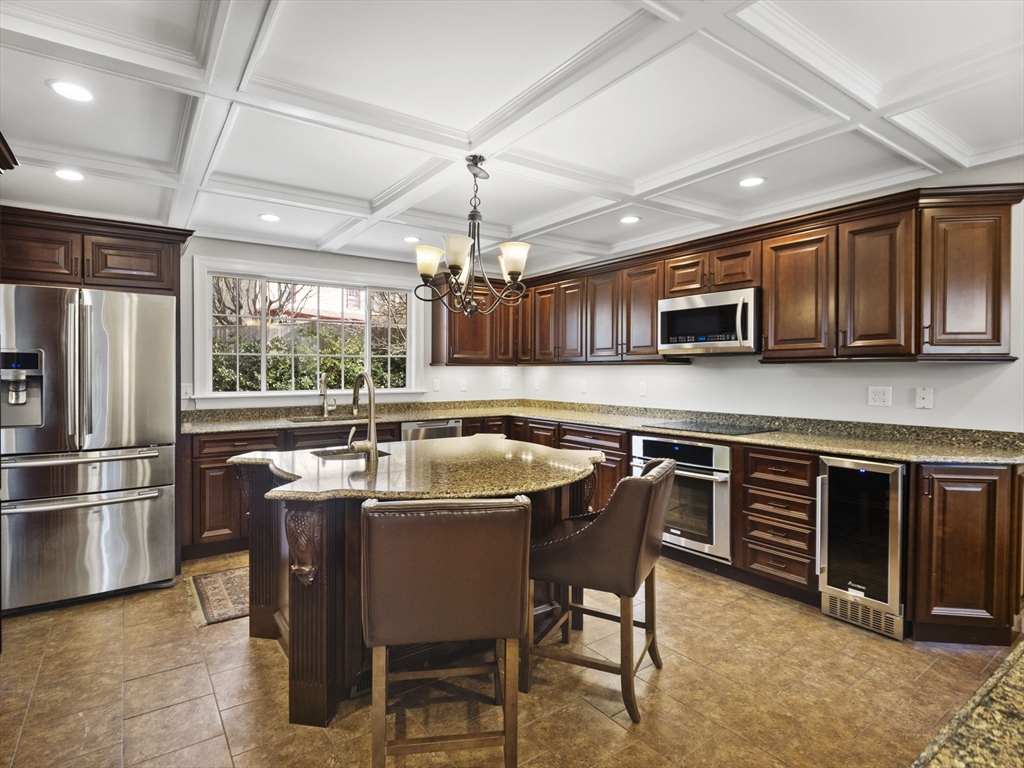 368 West Roxbury Parkway Boston, MA 02132 - Photo 8 of 42 Gallery Image 8