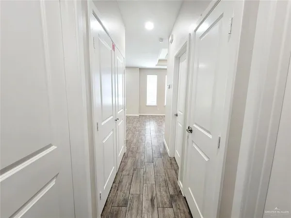 $1,095 | 1011 East Starr Road, Unit D, Mercedes, TX 78570