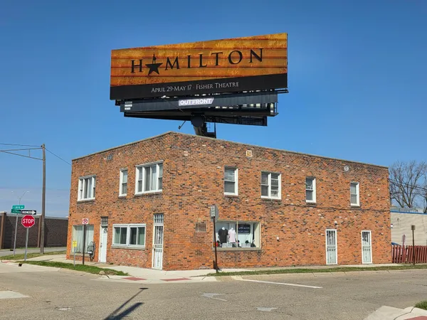 $900 | 22006 North Chrysler Drive, Unit 4, Hazel Park, MI 48030