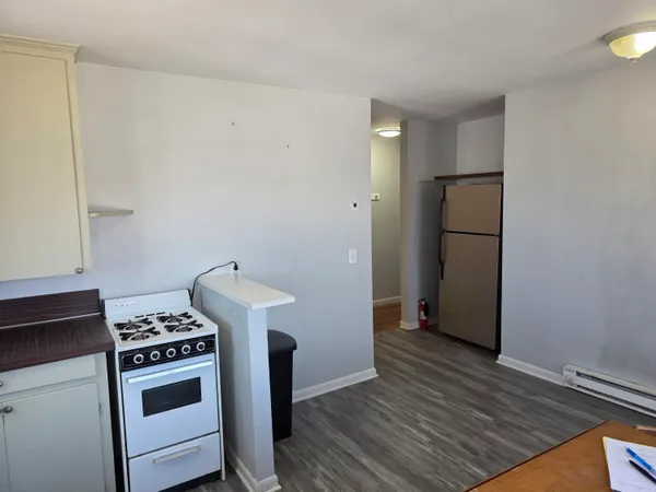 $900 | 22006 North Chrysler Drive, Unit 4, Hazel Park, MI 48030