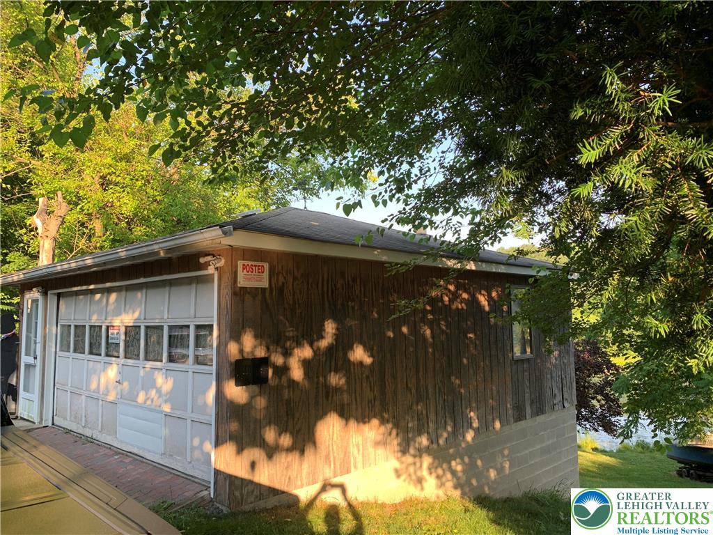 6236 Neola Road Stroudsburg, PA 18360 - Photo 4 of 23