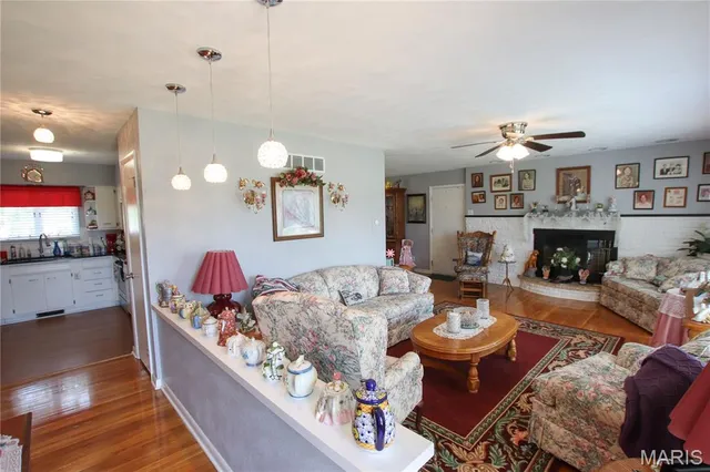 $298,000 | 831 South Mansion Street, Sullivan, MO 63080