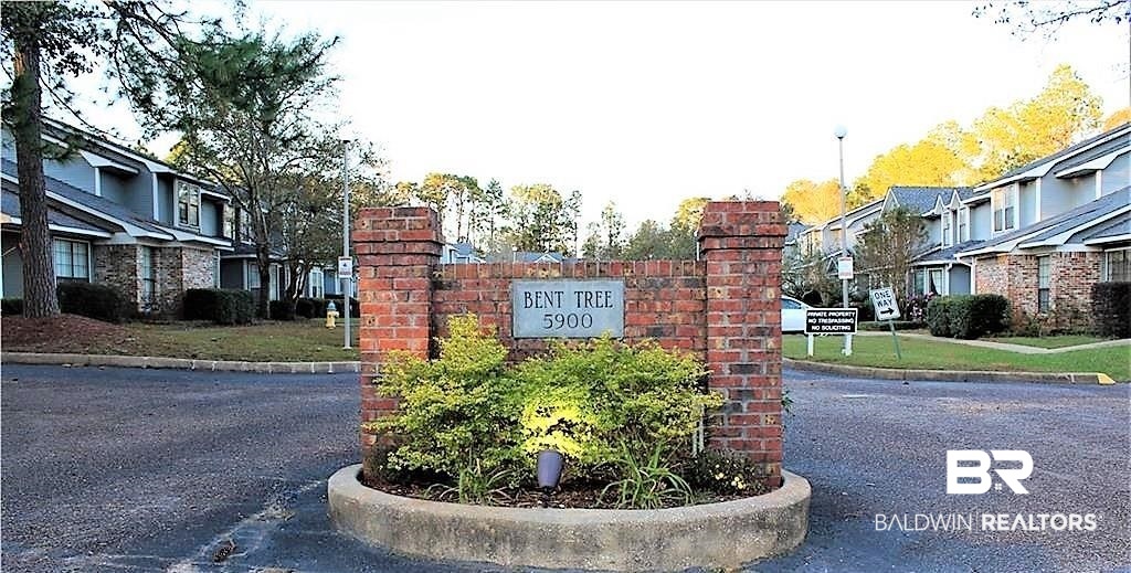 5900 Grelot Road, Unit 404 Mobile, AL 36609 - Photo 2 of 2
