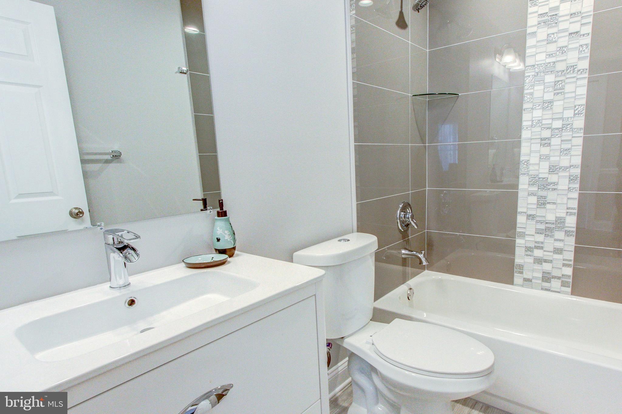 47 Inkberry Road Levittown, PA 19057 - Photo 22 of 29 Hall Bathroom