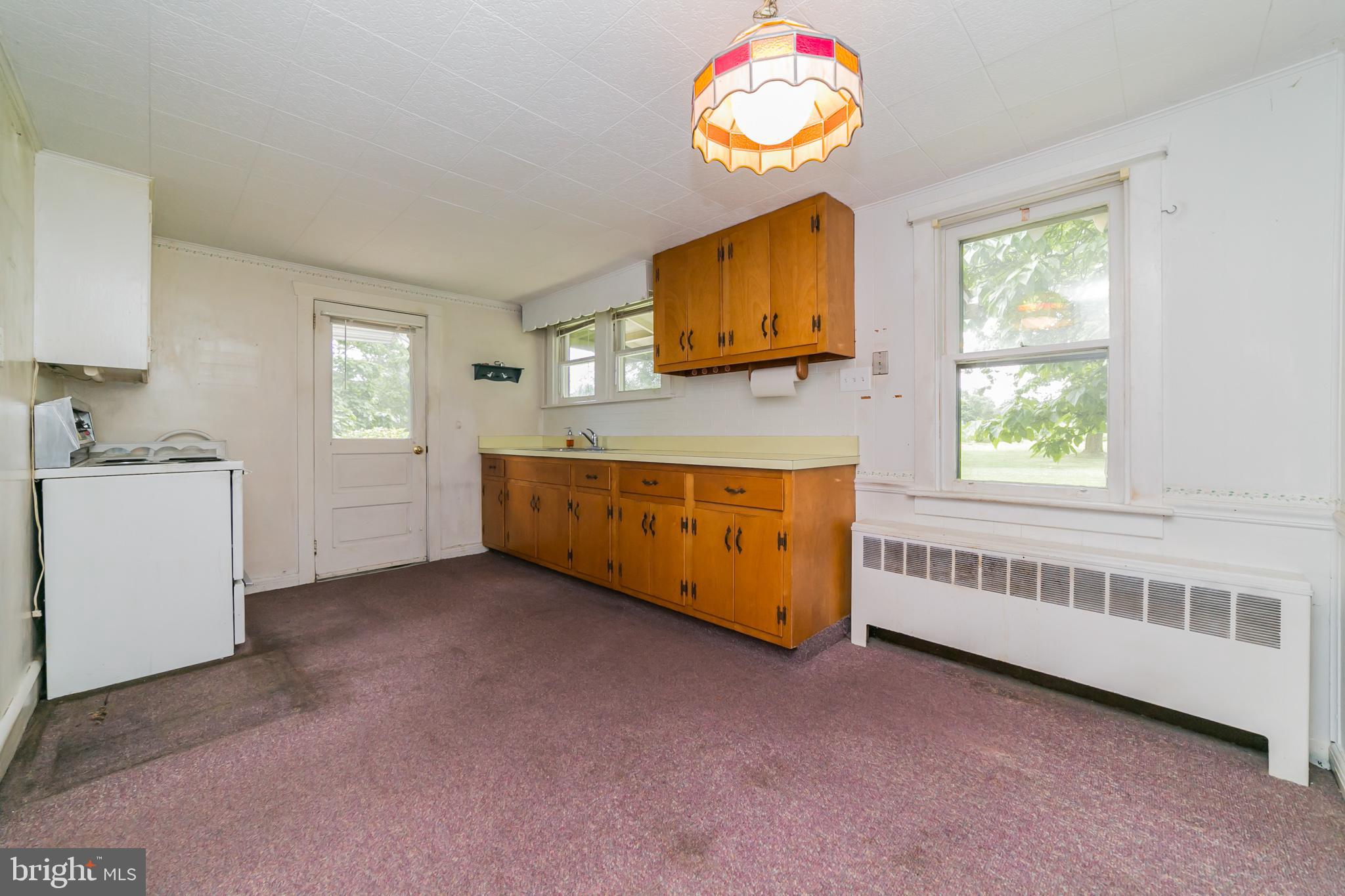 2202 Bustard Road Lansdale, PA 19446 - Photo 4 of 23 Gallery Image 4