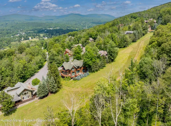$3,649,000 | 6 White Way, Windham, NY 12496