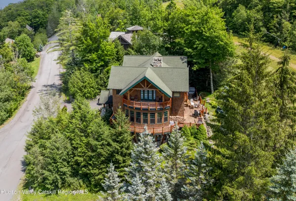 $3,649,000 | 6 White Way, Windham, NY 12496