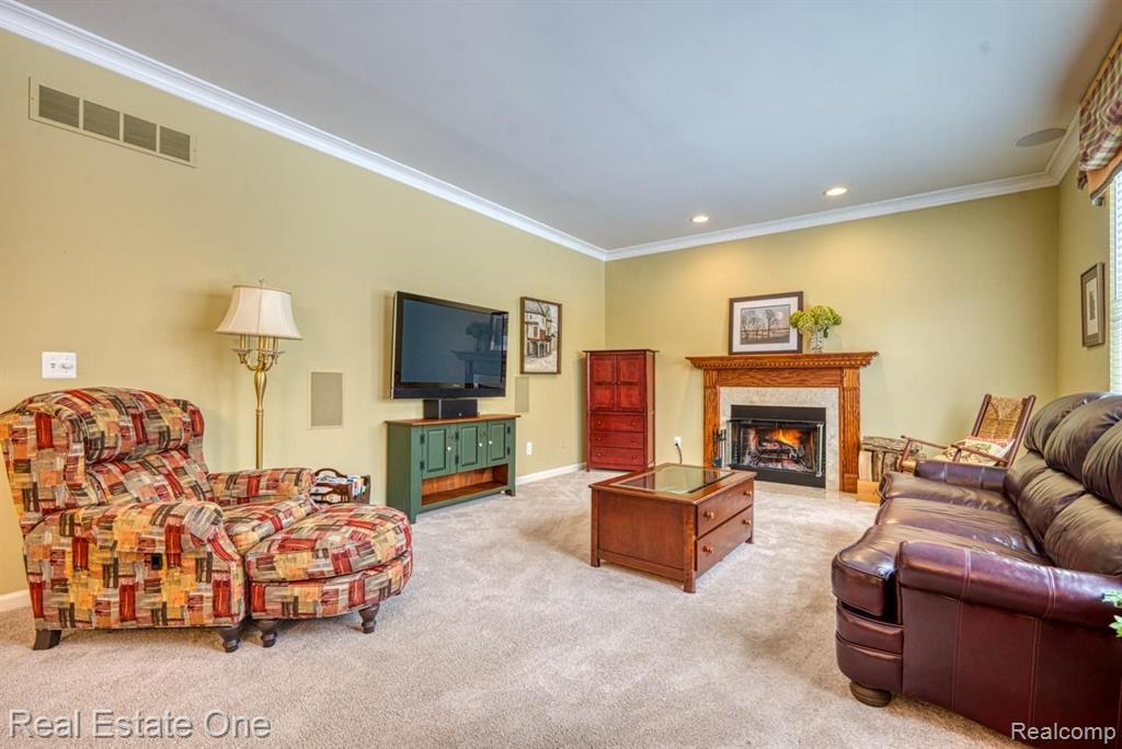3658 Everett Drive Rochester Hills, MI 48307 - Photo 16 of 43