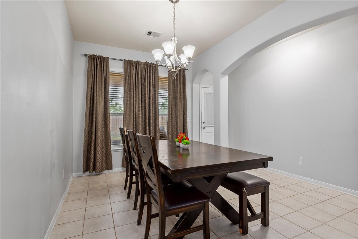 1827 Stieler Drive Houston, TX 77049 - Photo 13 of 39