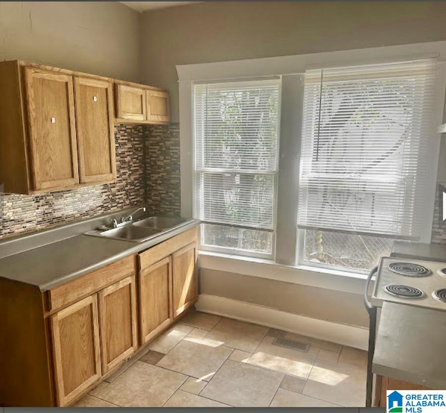 5220 Court Q Birmingham, AL 35208 - Photo 3 of 8