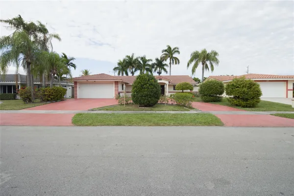 $4,800 | 1261 Rodman Street, Hollywood, FL 33019