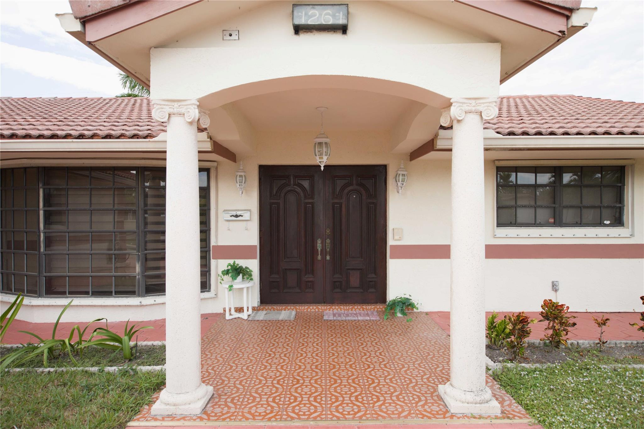 1261 Rodman Street Hollywood, FL 33019 - Photo 6 of 28 Photo 6