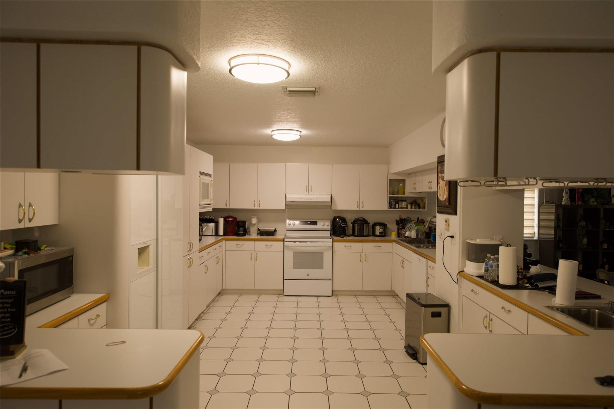 1261 Rodman Street Hollywood, FL 33019 - Photo 9 of 28 Photo 9