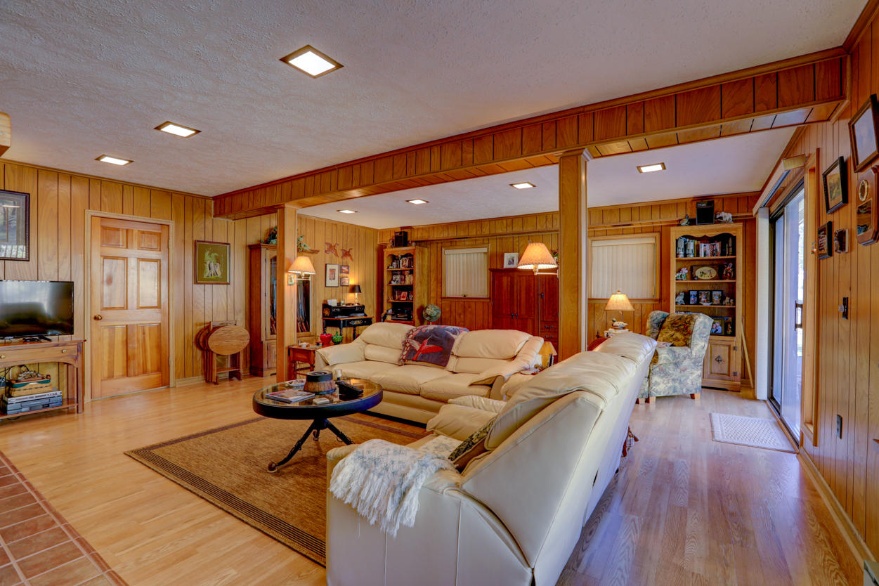4702 Wilson Road Big Stone Gap, VA 24219 - Photo 41 of 72 ACD42FF7-2532-435A-A843-22F8400E8FC5