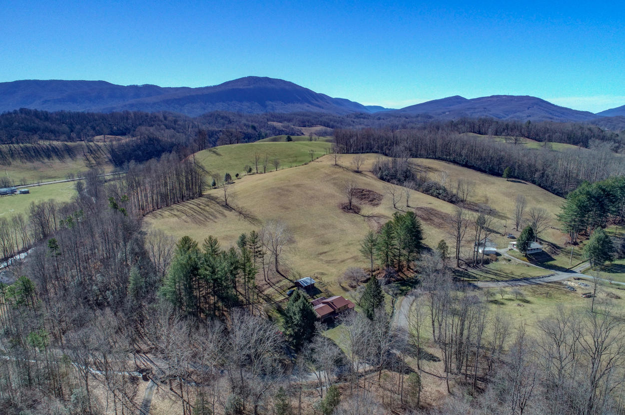 4702 Wilson Road Big Stone Gap, VA 24219 - Photo 5 of 72 826C8736-06D5-4689-BEE5-1E095BC968CB