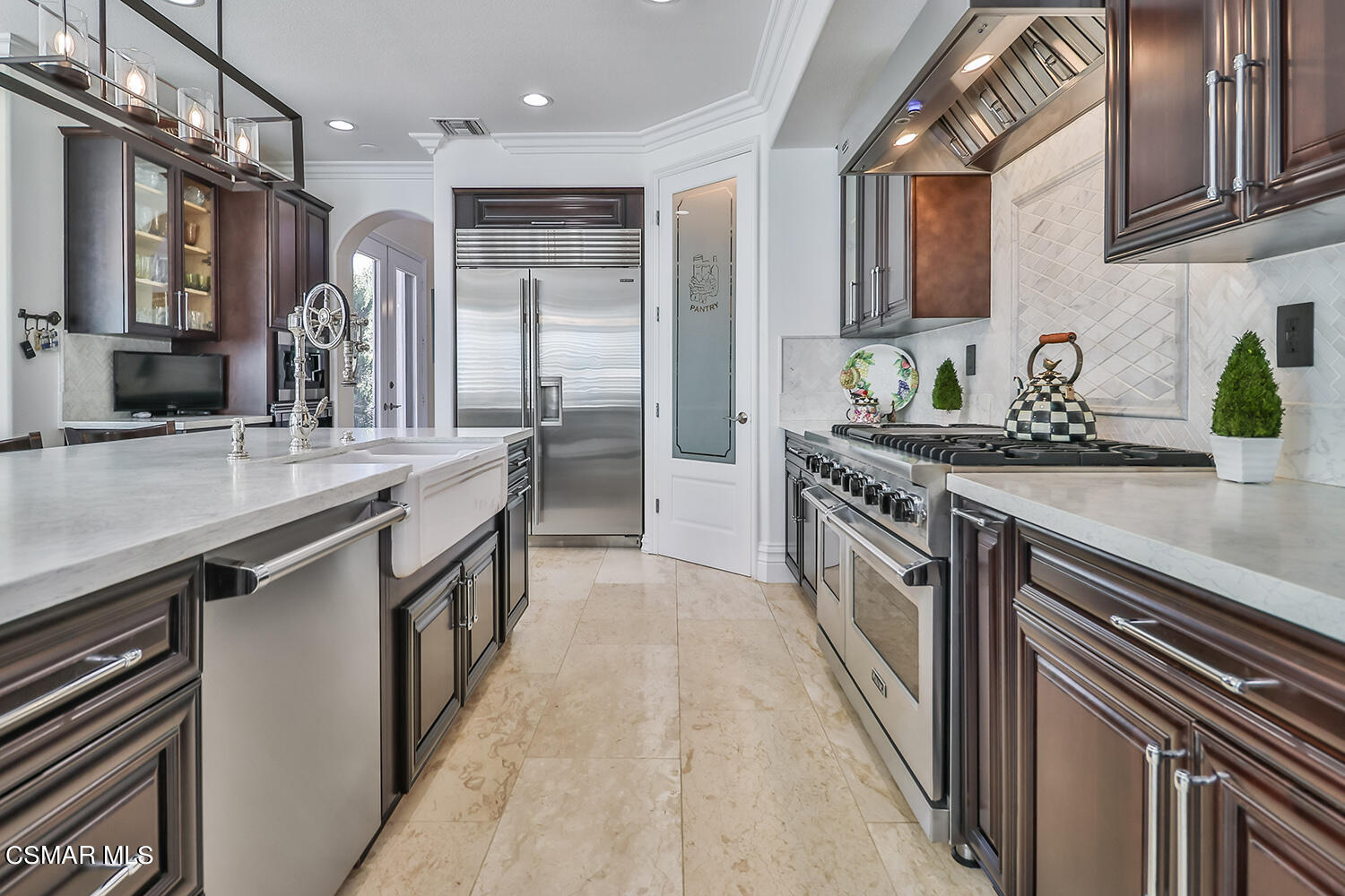 605 Noble Road Simi Valley, CA 93065 - Photo 42 of 97 hKitchen3