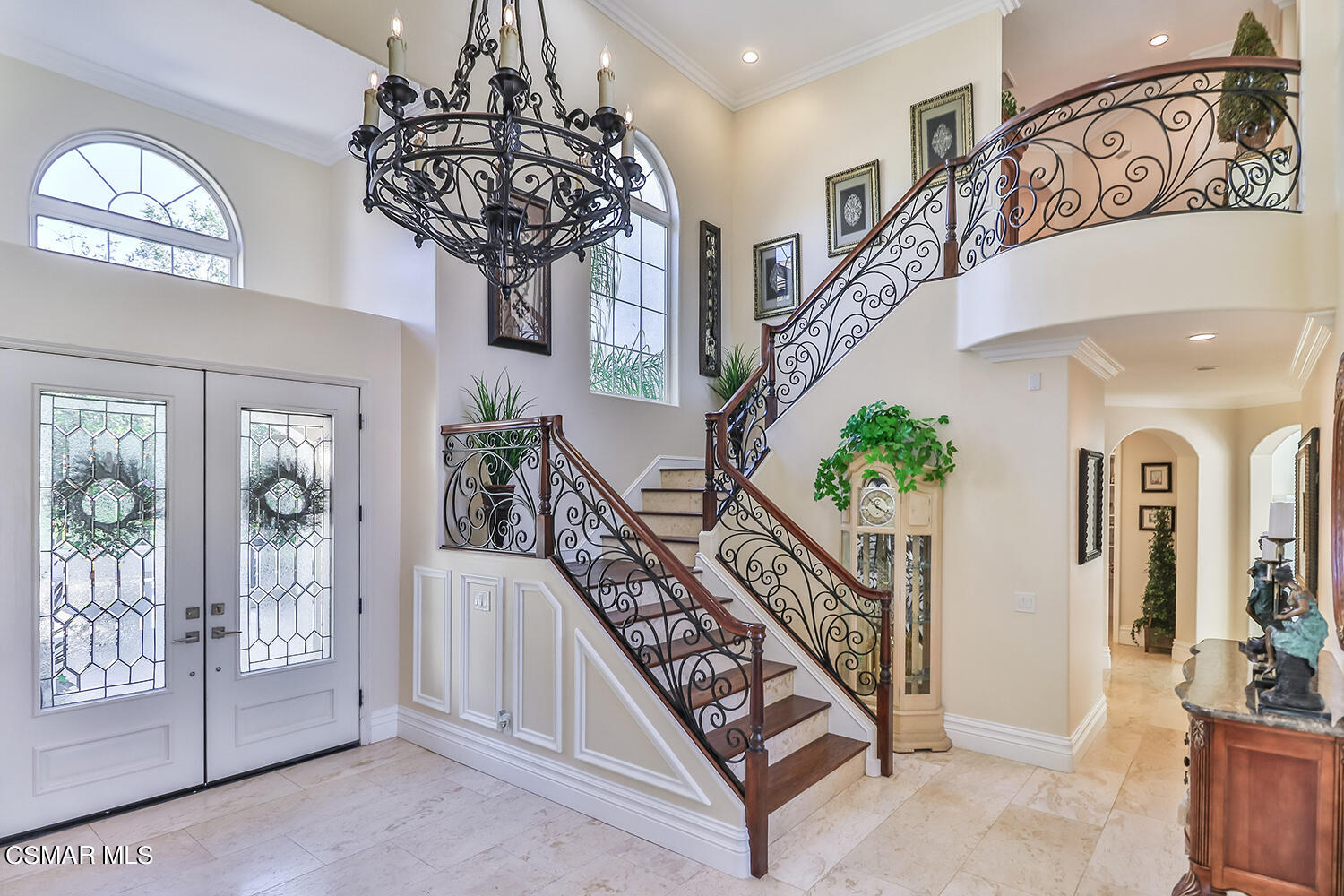 605 Noble Road Simi Valley, CA 93065 - Photo 6 of 97 7-stair case