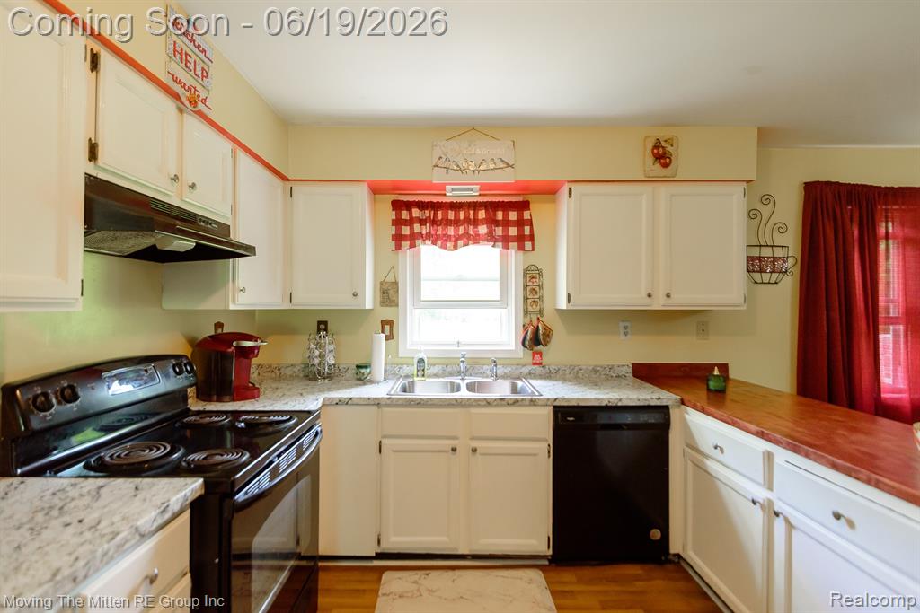 24567 Sherwood Road Belleville, MI 48111 - Photo 17 of 49