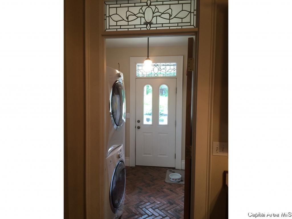1333 Dial Court Springfield, IL 62704 - Photo 12 of 32 Gallery Image 12