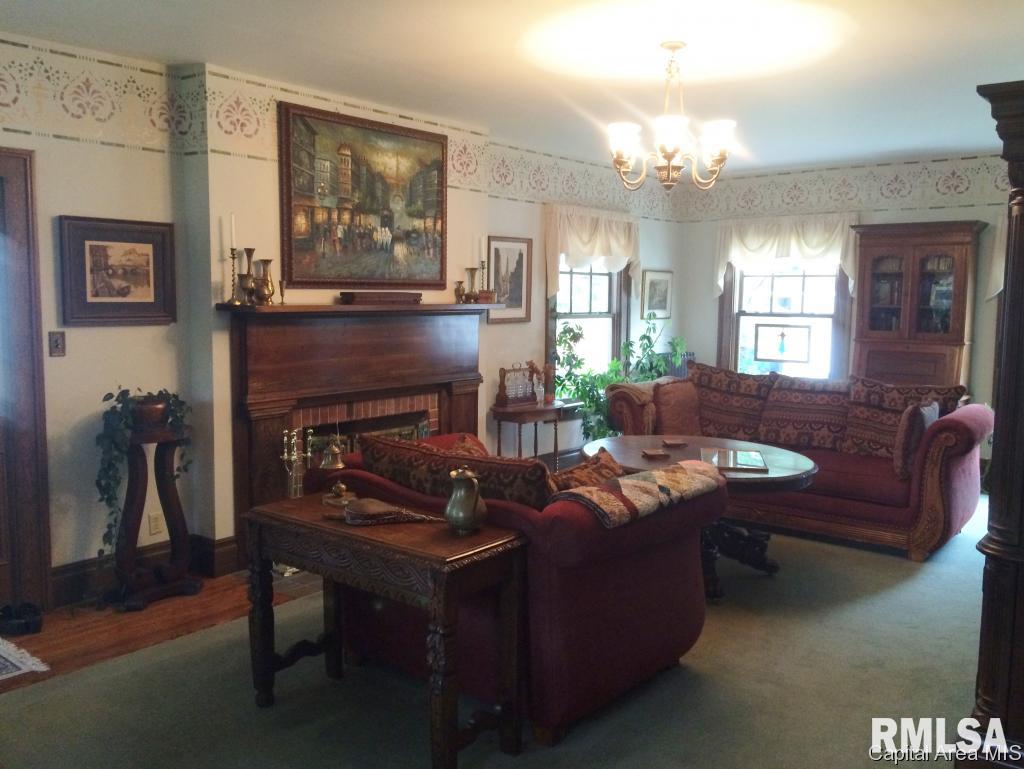 1333 Dial Court Springfield, IL 62704 - Photo 2 of 32 Gallery Image 2