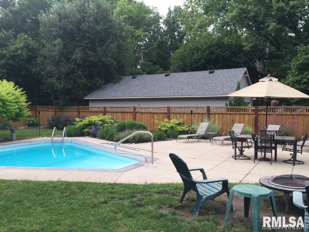 1333 Dial Court Springfield, IL 62704 - Photo 24 of 32 Gallery Image 24